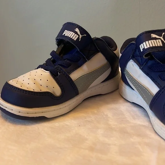 Puma toddler shoes Blue and white size 8c - Picture 3 of 9